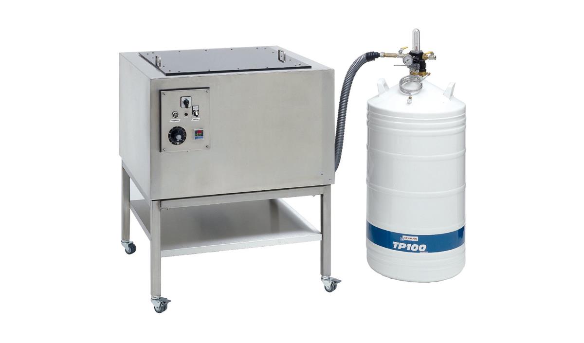 TP100 PRESSURIZED LN2 TANK VOLUME: 99 L