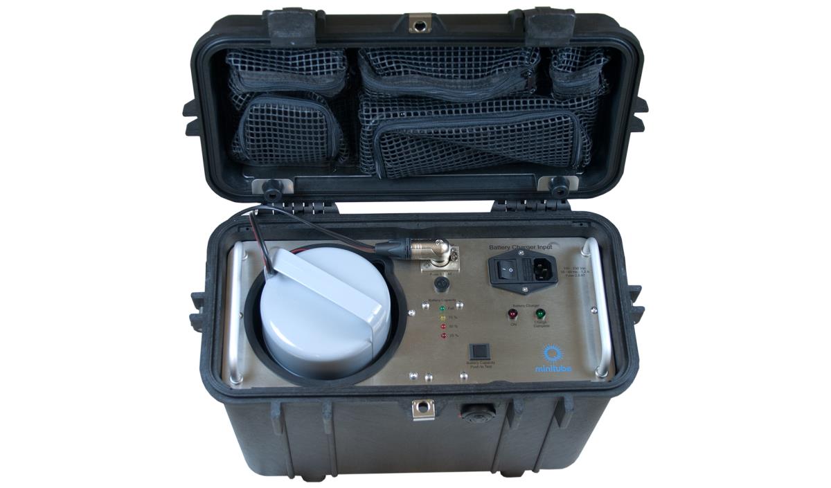 EMBRYO TRANSPORT CASE WITH INCUBATOR (+37°C) AND BATTERY