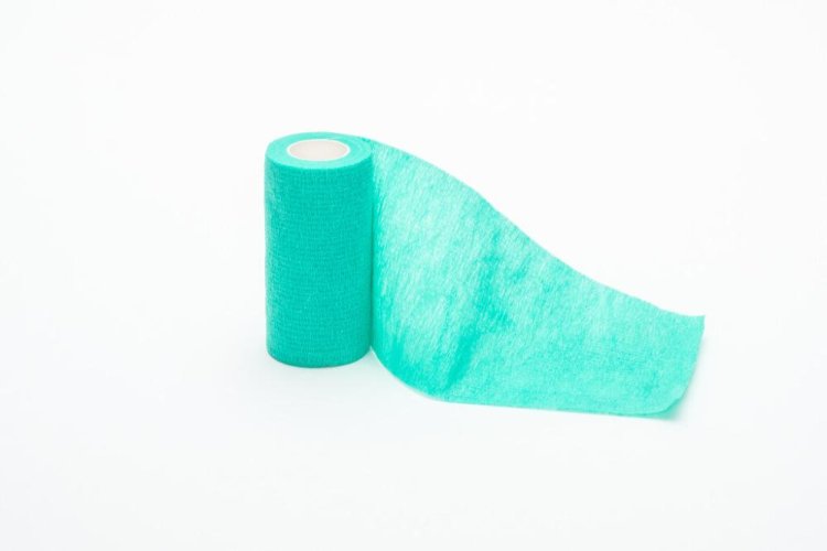 Cohesive Bandages, 10 cm x 4.5 m (stretched) 18 rolls - Shopivet.com