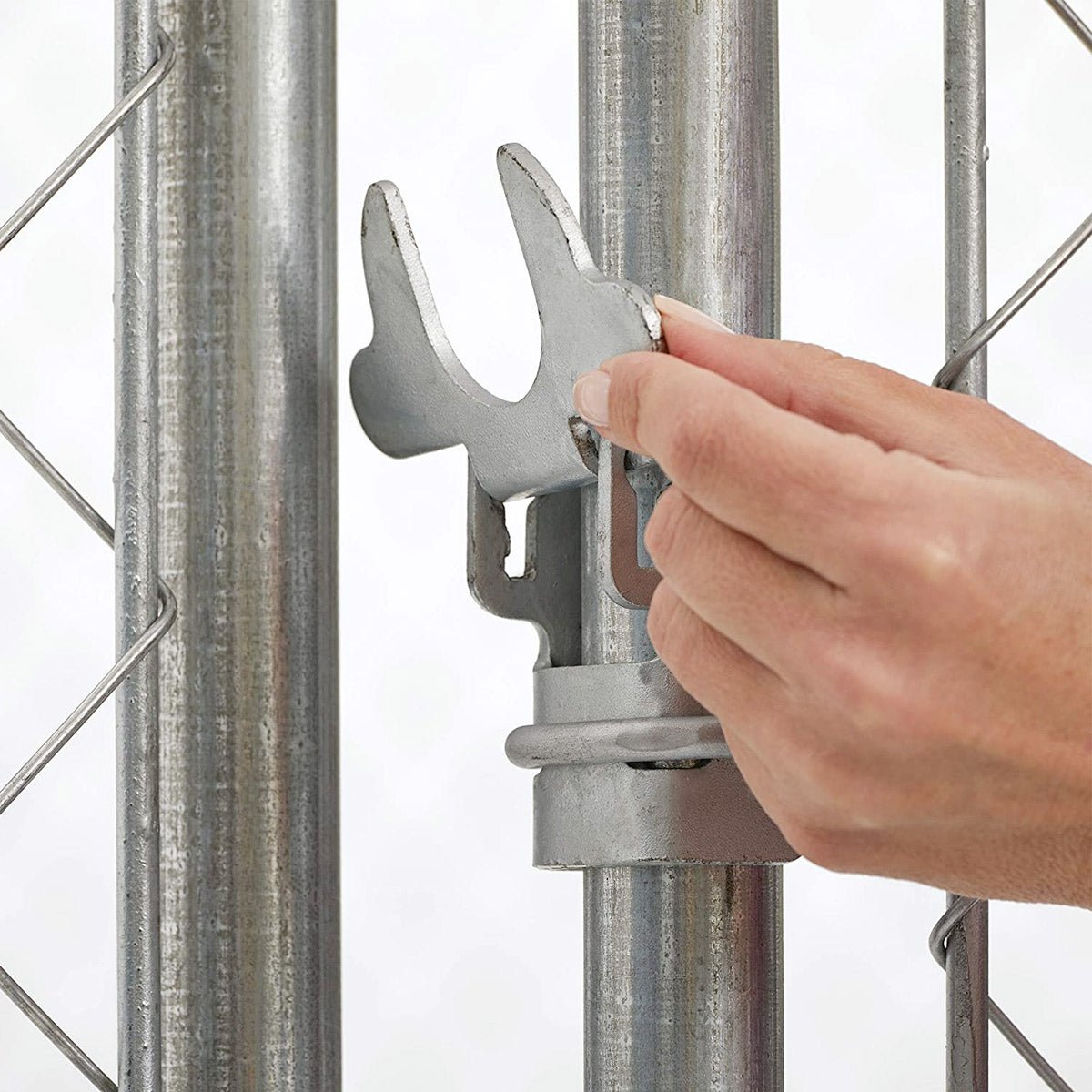K9 Extra - Large Steel Chain Link Portable Kennel - Shopivet.com